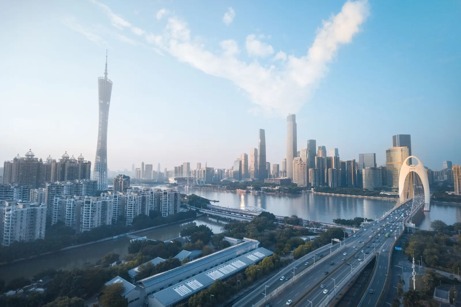 2025年广州企业商旅机票采购成本优化方案对比正文配图 1